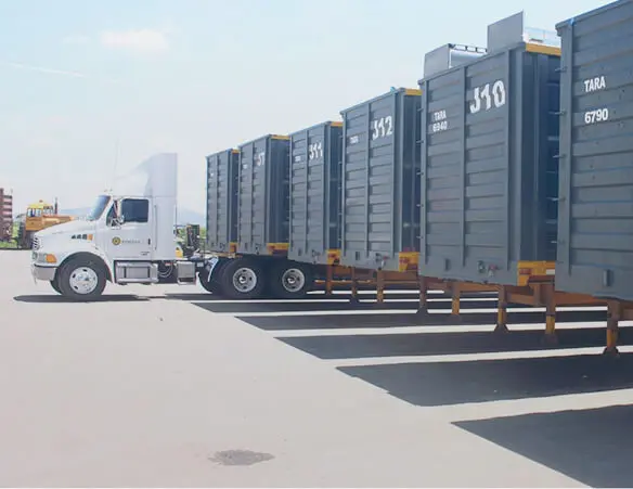 Contenedores a la medida en planta Renova Industrial